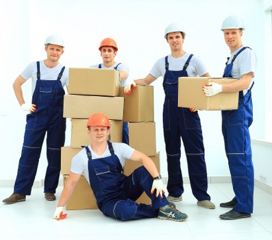 Packed removals vehicle with secured items for safe transport